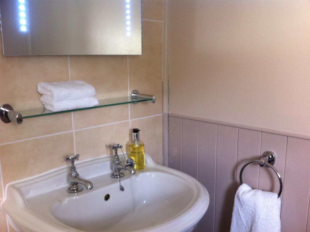 Burcott Mill Guesthouse Wells Buitenkant foto